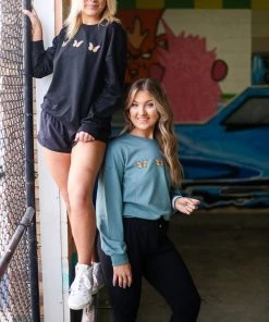 Vintage Distressed Women's Clothing Green Butterfly Graphic Crewneck Sweatshirt