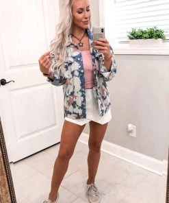 Peach Love California Bleached Pink Star Denim Jacket Women's Clothing