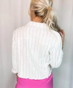 Veveret White Kyler Rhinestone Raw Hem Denim Jacket 9 Veveret White Kyler Rhinestone Raw Hem Denim Jacket