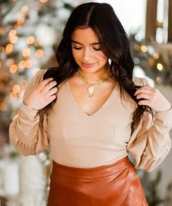 Le Lis Women's Clothing Mocha V-Neck Puff Sleeve Bodysuit