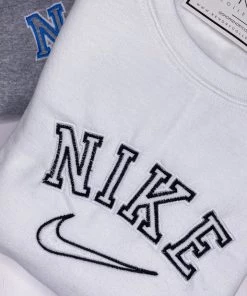 Vintage Distressed Women's Clothing White And Black Street Style Crewneck Sweatshirt