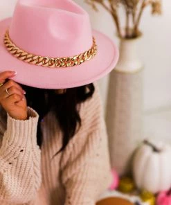 ACCITY Women's Clothing Pink Panama Hat With Chunky Gold Chain Belt
