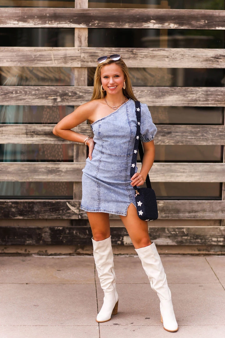 Le Lis Light Wash Denim One Puff Sleeve Mini Dress 3 Le Lis Light Wash Denim One Puff Sleeve Mini Dress